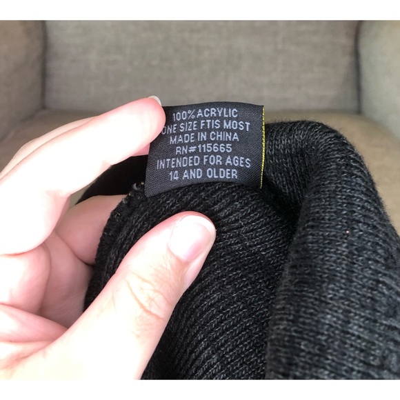 Batman Beanie - Picture 5 of 8